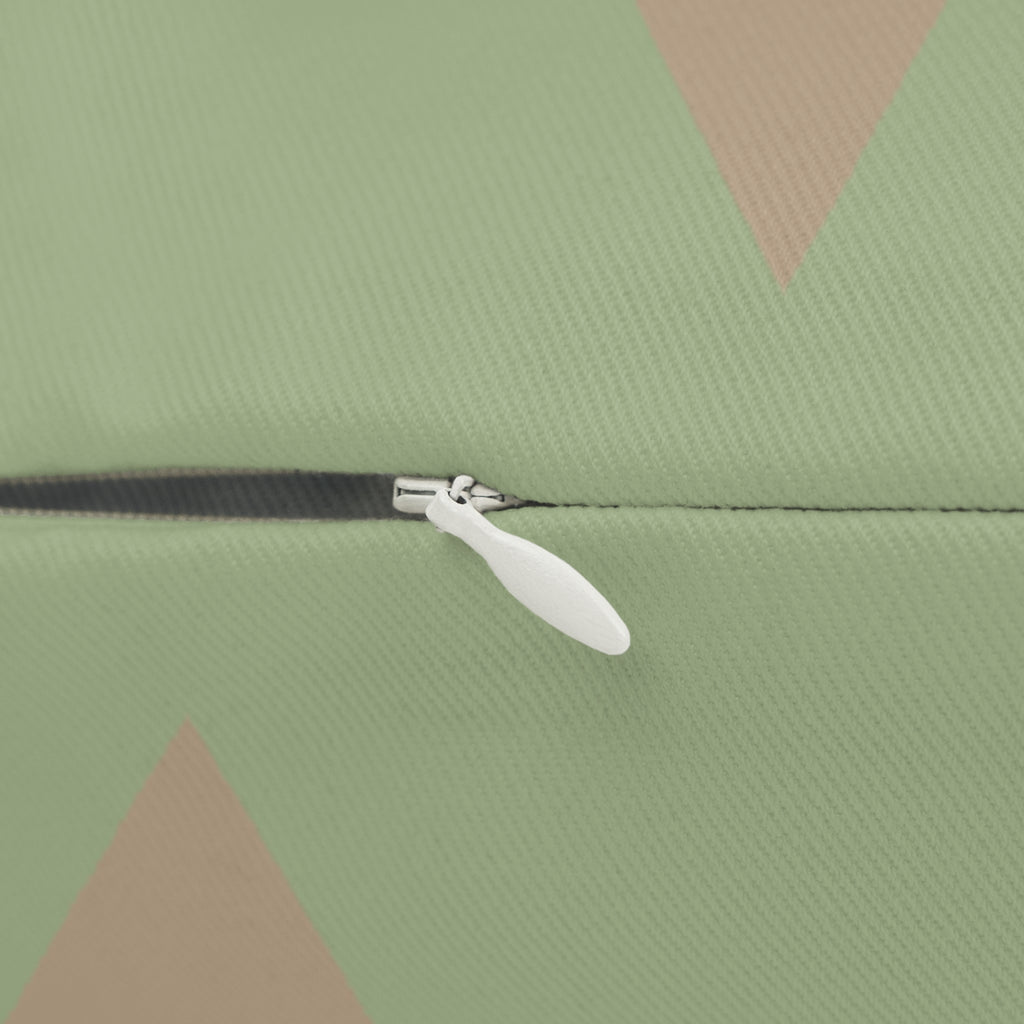 Schist Green Jute Triangle Pattern Lumbar Pillow Zipper 